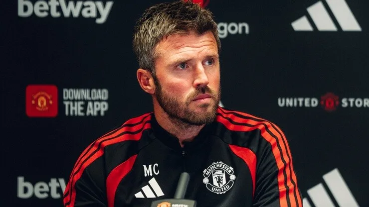 Carrick kêu gọi vụ việc của Man City sớm được giải quyết